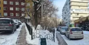Безпека дітей під загрозою: Автомобілі блокують тротуари на Оболоні
